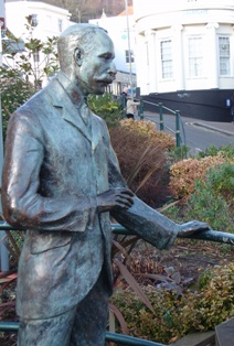 Elgar Statue